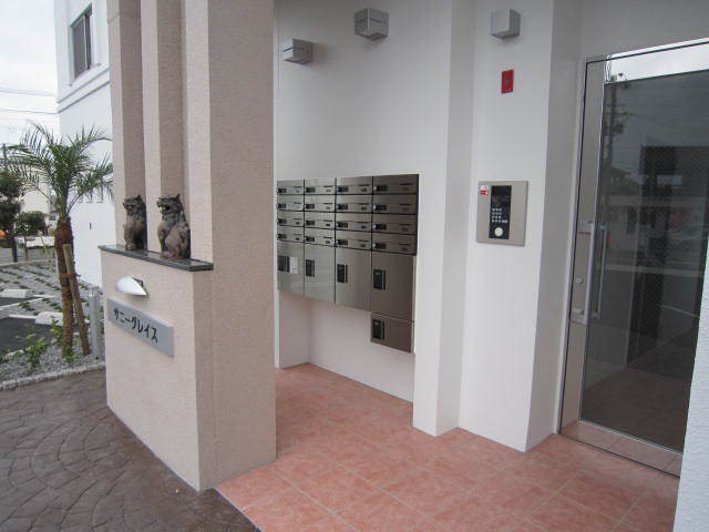 14/20 エントランス