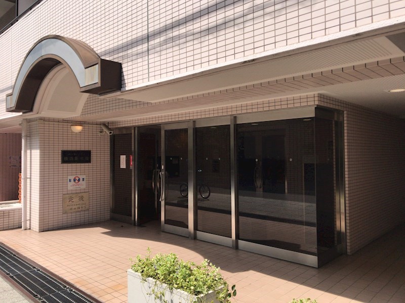 15/22 エントランス