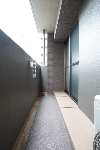 16/23 バルコニー