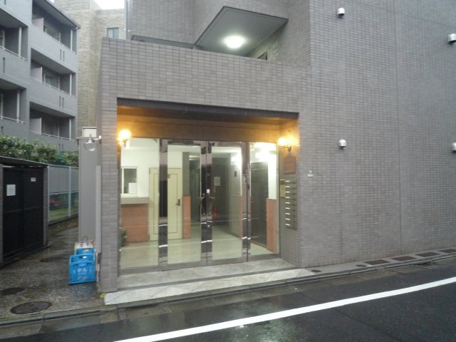 4/4 エントランス