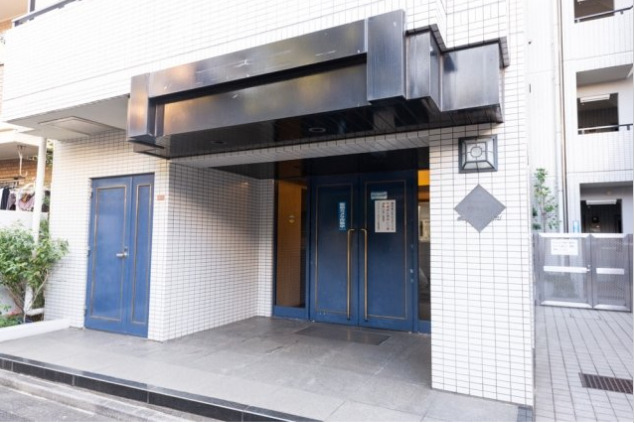 13/13 エントランス