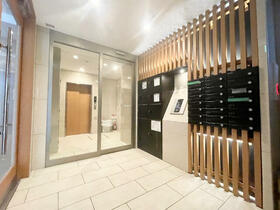 17/17 エントランス