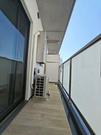 13/16 バルコニー