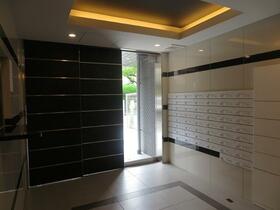 15/15 エントランス