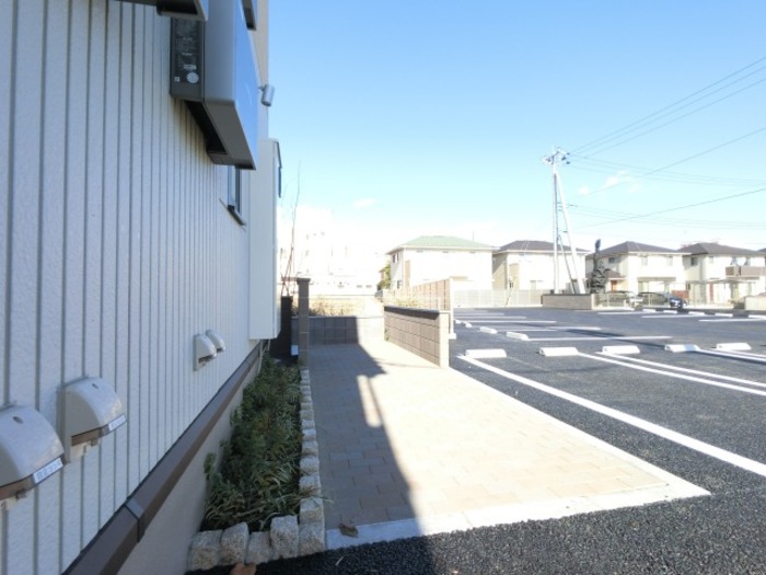 19/27 エントランス