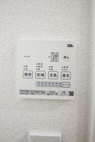 16/16 エントランス