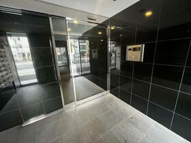 15/15 エントランス