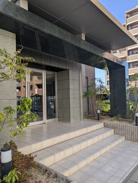 4/5 エントランス