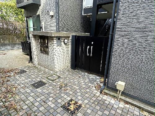 14/14 エントランス