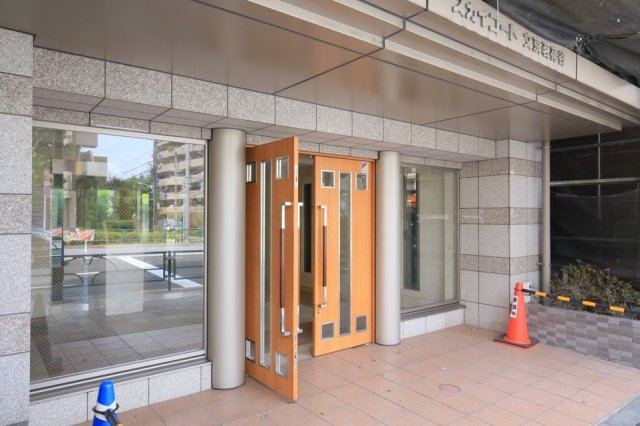 14/16 エントランス