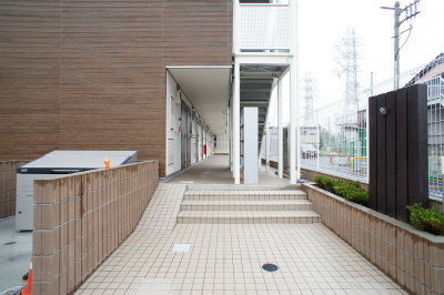 24/24 エントランス