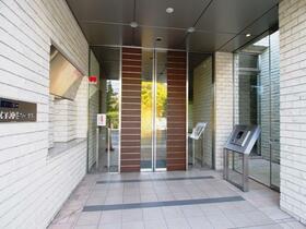 16/16 エントランス