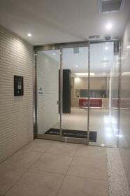 16/16 エントランス