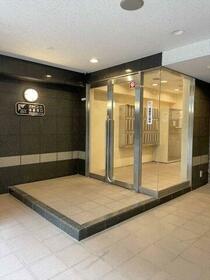 16/16 エントランス