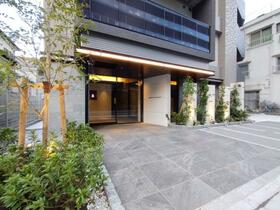 13/13 エントランス