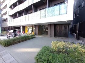 13/13 エントランス