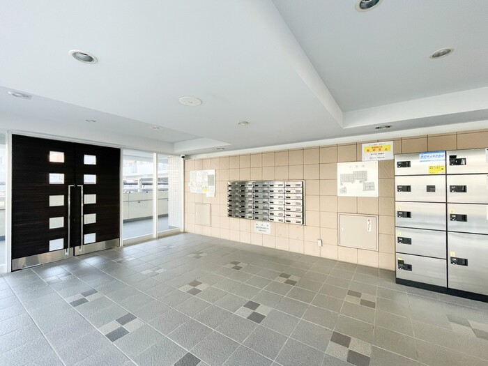 14/20 エントランス