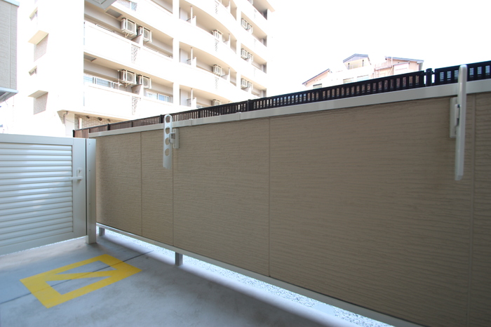 18/28 バルコニー