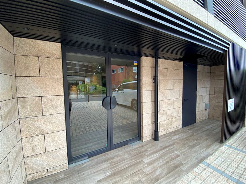 18/18 エントランス