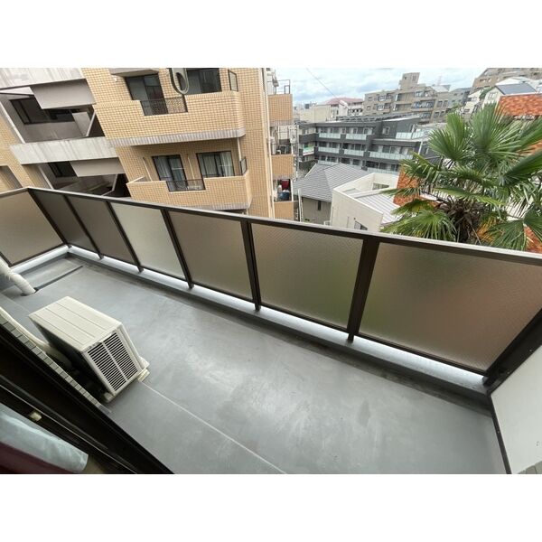 13/21 バルコニー