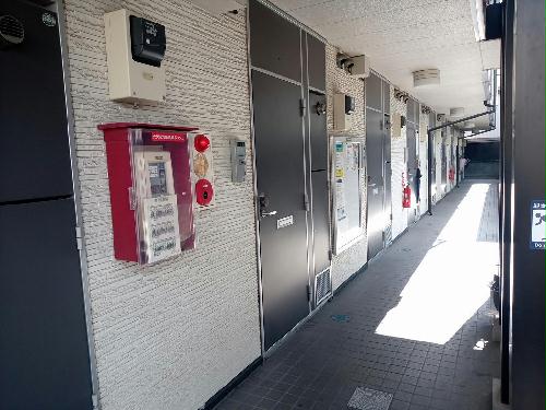 2/2 エントランス