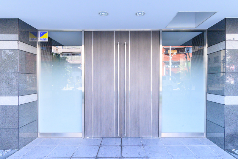 5/5 エントランス