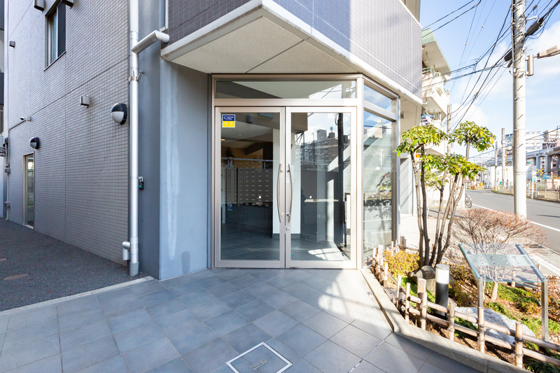 2/2 エントランス