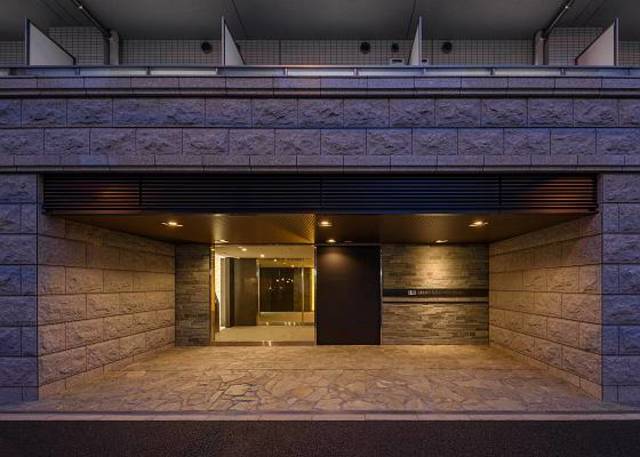 28/30 エントランス