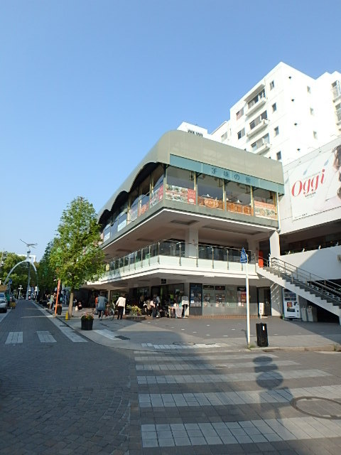 25/30 エントランス