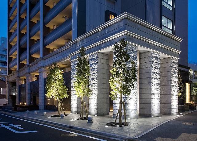 23/30 エントランス