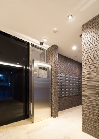 24/26 エントランス