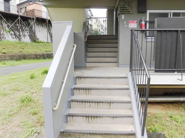 2/3 エントランス