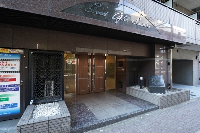 21/24 エントランス