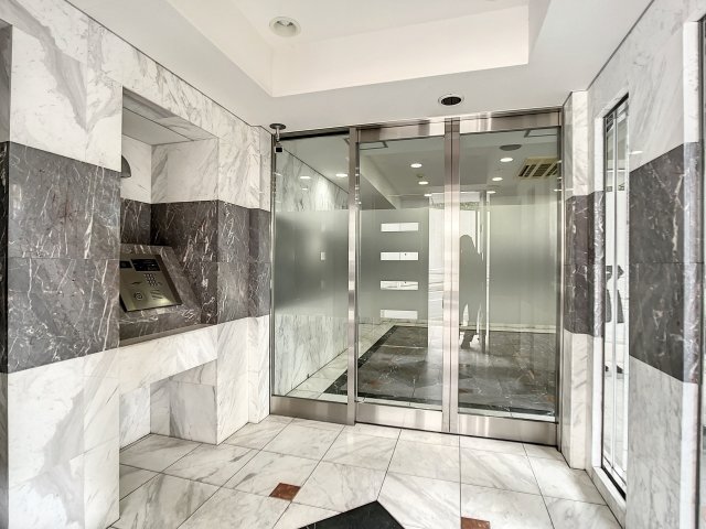 7/11 エントランス