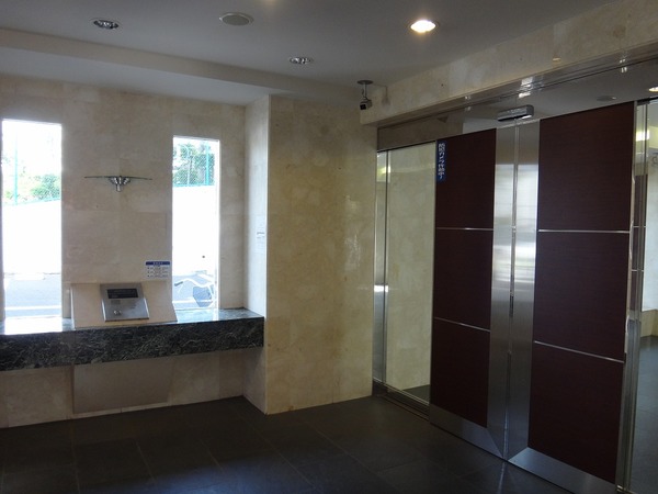 4/4 エントランス