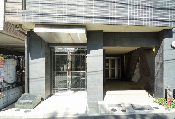 3/3 エントランス