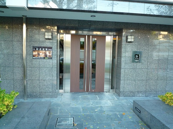 3/4 エントランス