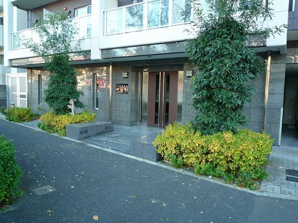 4/4 エントランス