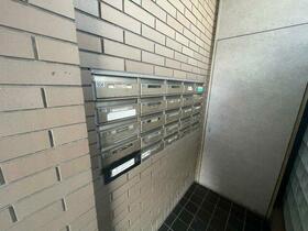 16/16 エントランス