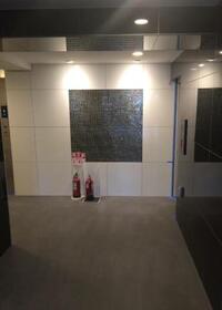 5/5 エントランス