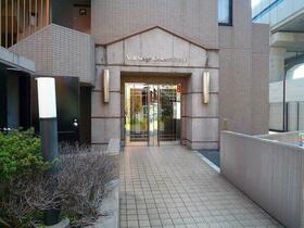 16/16 エントランス