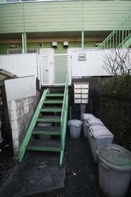 16/16 エントランス