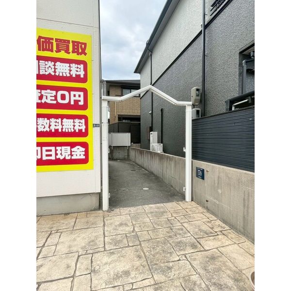 16/16 エントランス