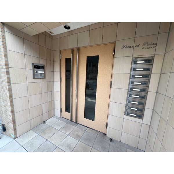 4/4 エントランス