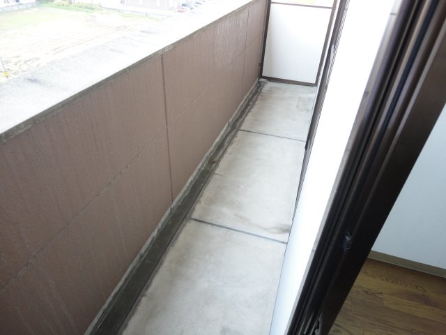 18/23 バルコニー