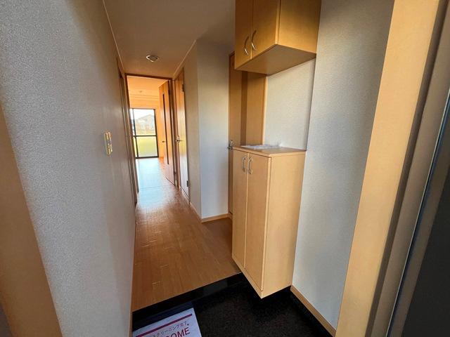13/27 玄関
