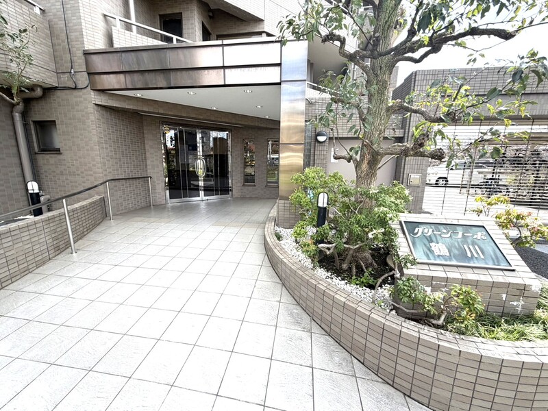 15/15 エントランス