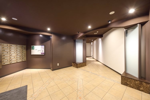 19/20 エントランス