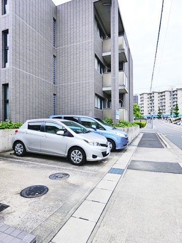 22/26 駐車場
