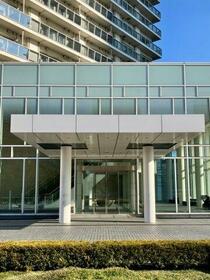 16/16 エントランス